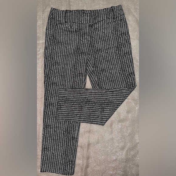 Ann Taylor Loft Petite Marisa  Black/White Cropped Pants Size 00P - Picture 2 of 5
